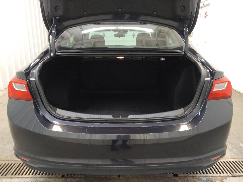 Used 2023 Chevrolet Malibu LT FWD image 29