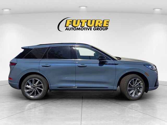 New 2025 Lincoln Corsair Grand Touring w/ Equipment Group 301A AWD/4WD image 2