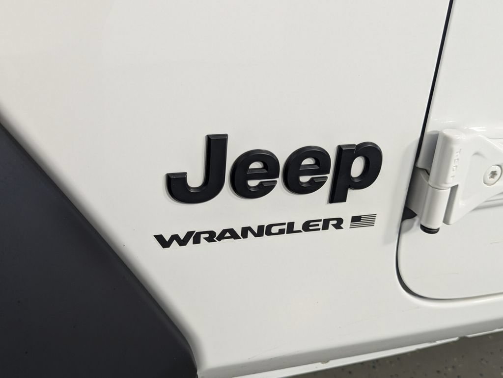 Used 2025 Jeep Wrangler Unlimited Sport AWD/4WD image 8