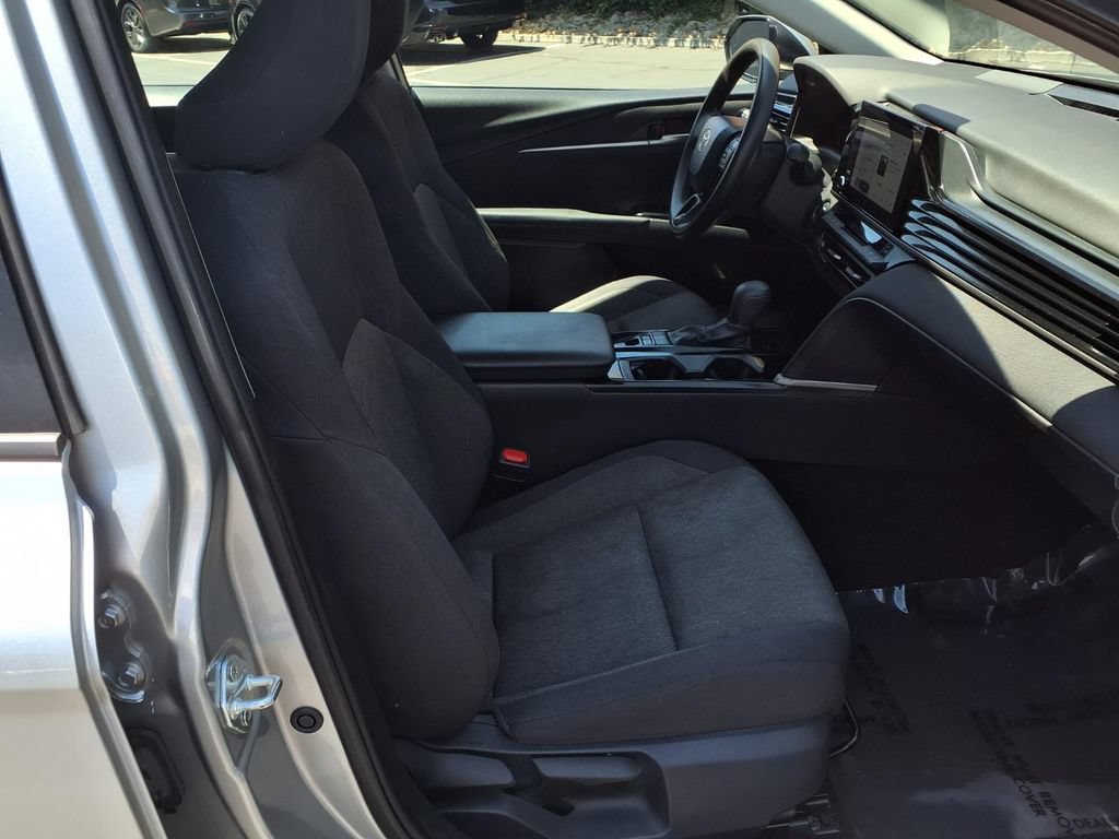 Used 2025 Toyota Camry LE FWD image 37