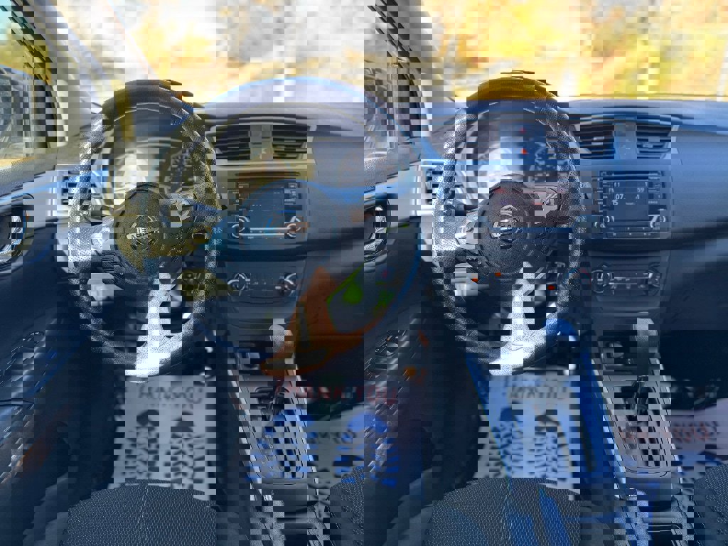 Used 2018 Nissan Sentra S w/ S Midnight Style Package image 13