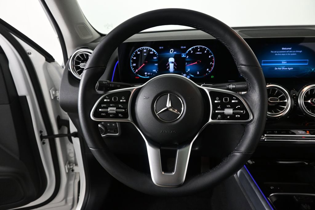 Used 2022 Mercedes-Benz GLB 250 image 2