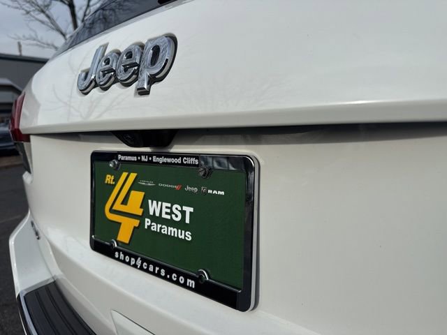 Certified 2022 Jeep Grand Cherokee Limited image 12