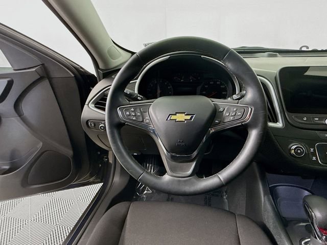 Used 2023 Chevrolet Malibu RS FWD image 13