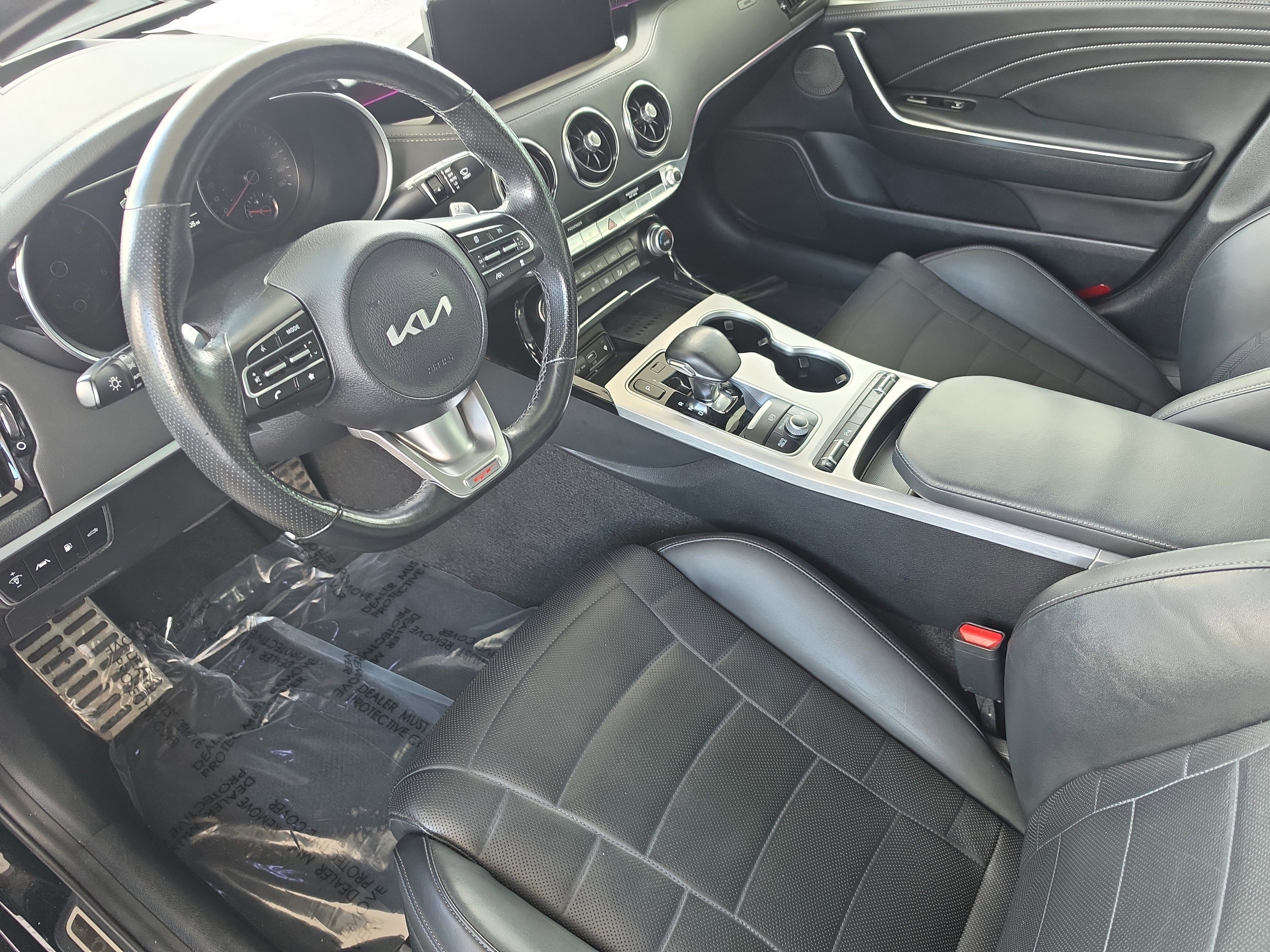 Used 2022 Kia Stinger GT2 image 16