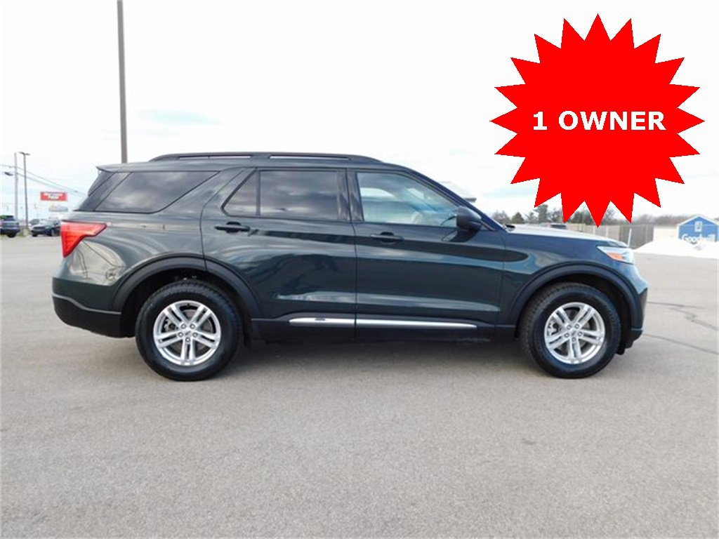 Used 2023 Ford Explorer XLT image 2