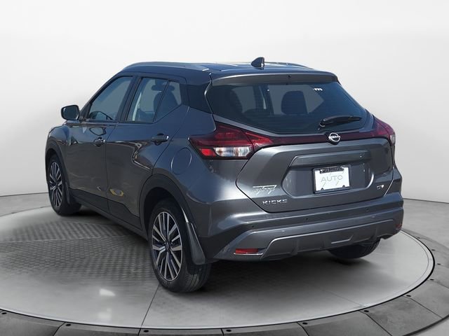 Used 2024 Nissan Kicks SV FWD image 3