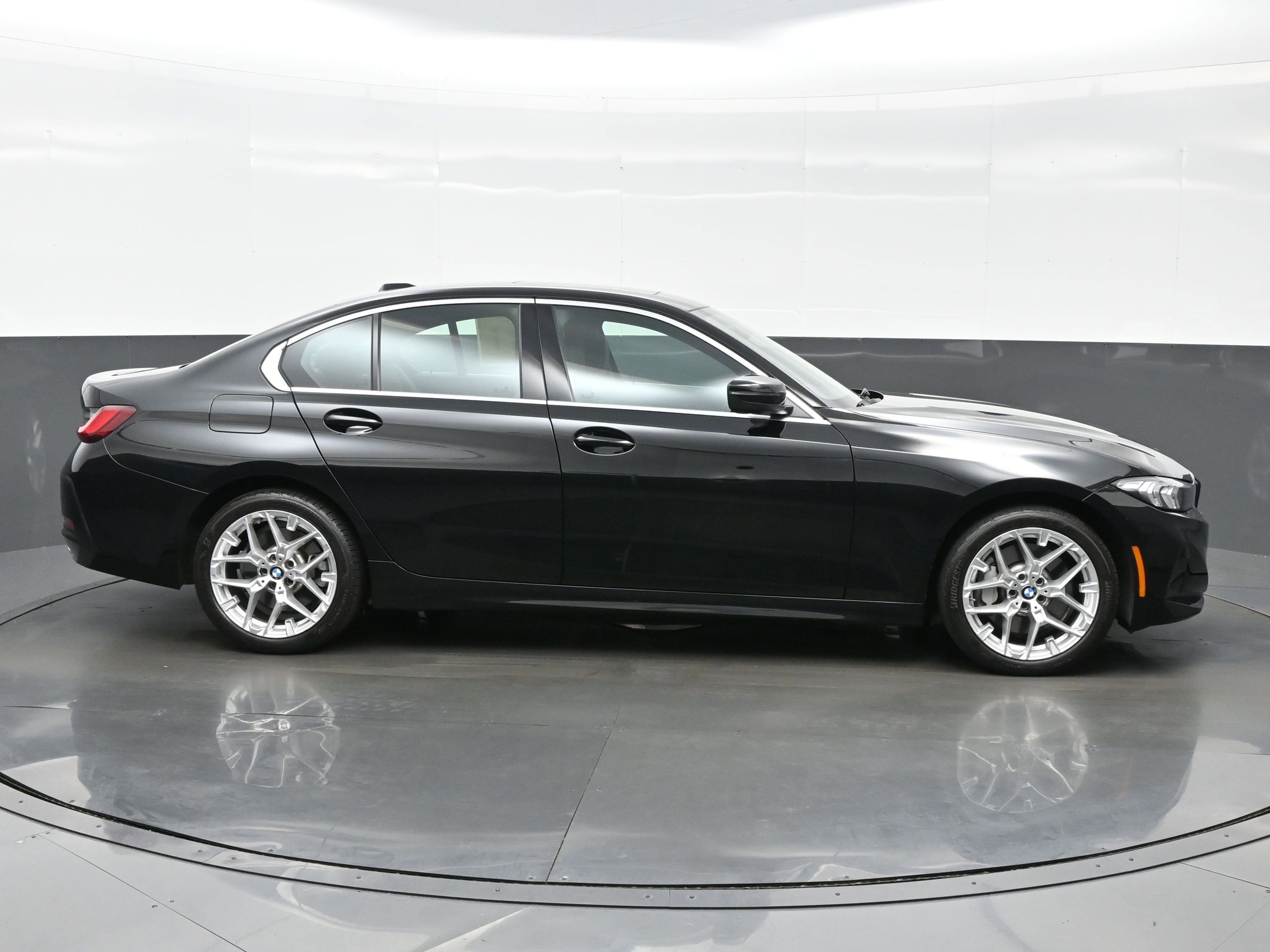 Used 2025 BMW 330i xDrive Sedan image 7