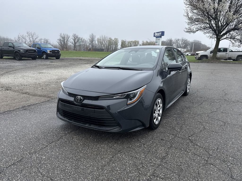 Used 2024 Toyota Corolla LE FWD image 4