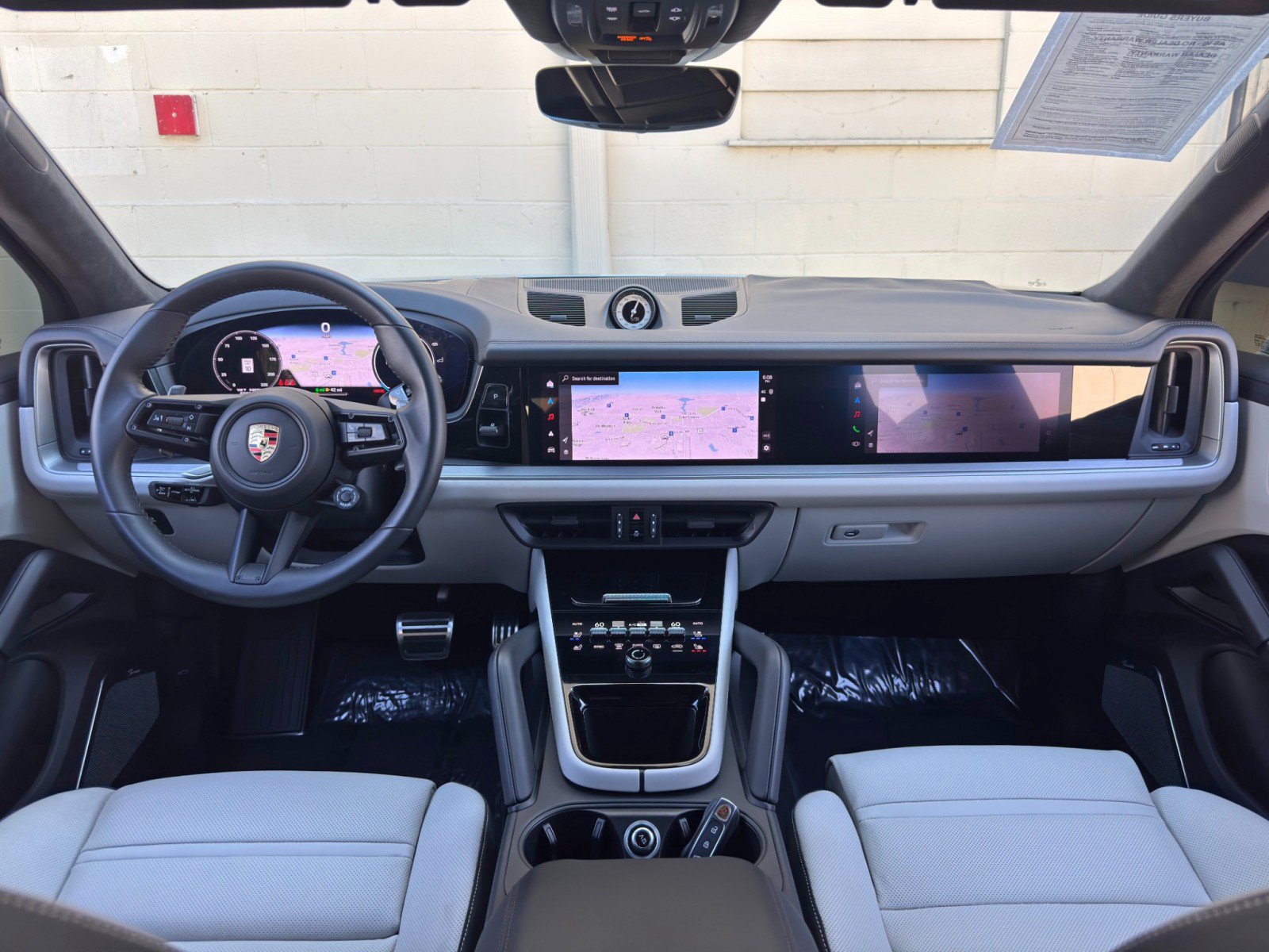 Used 2024 Porsche Cayenne Turbo AWD/4WD image 13