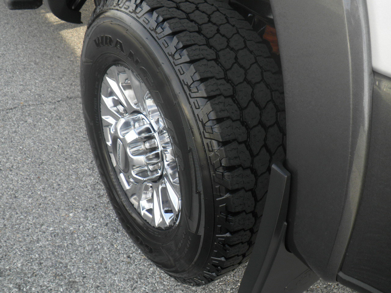 Used 2017 Ford F350 Lariat w/ Lariat Ultimate Package image 13