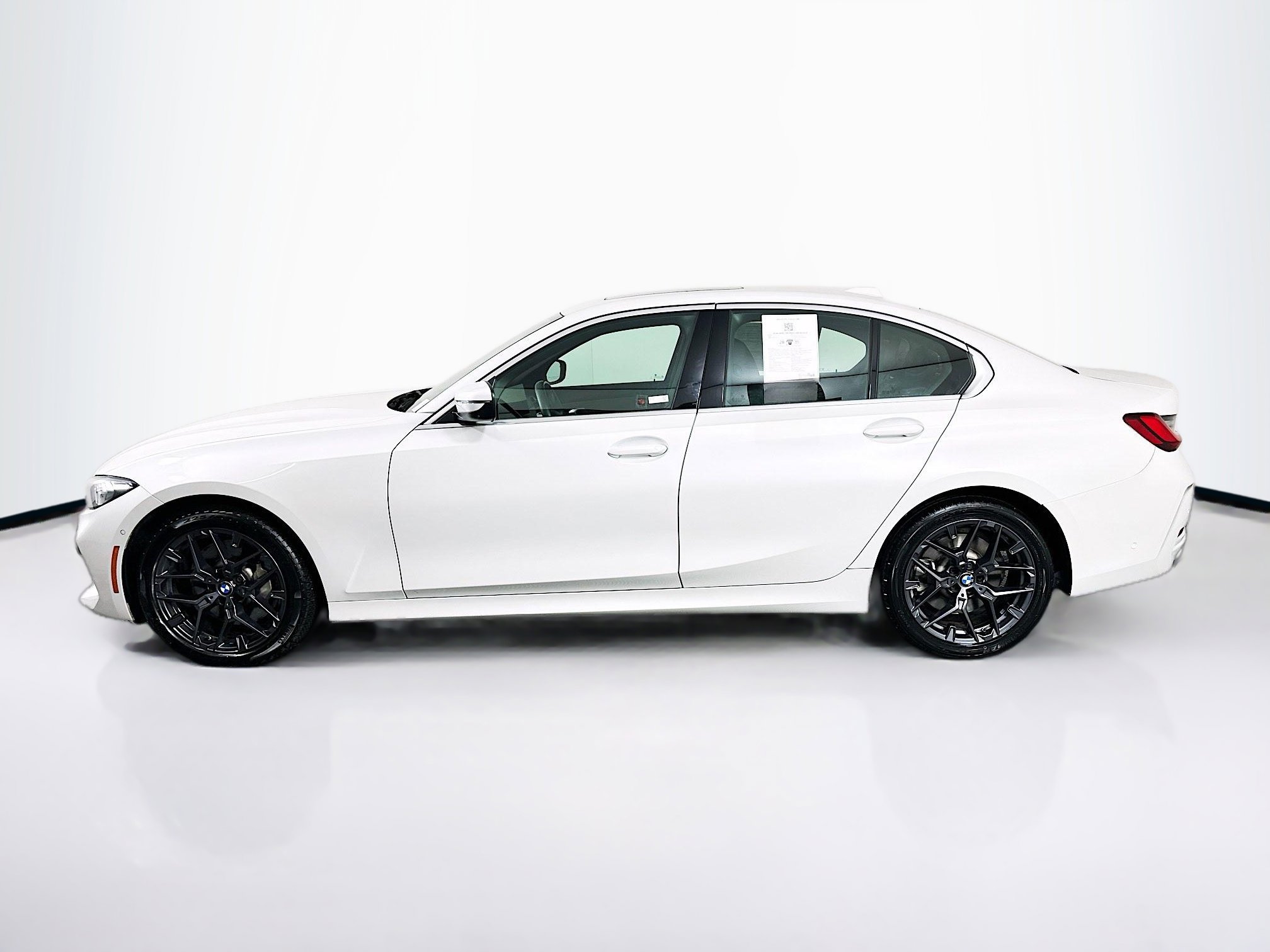 Used 2025 BMW 330i Sedan w/ Convenience Package image 4
