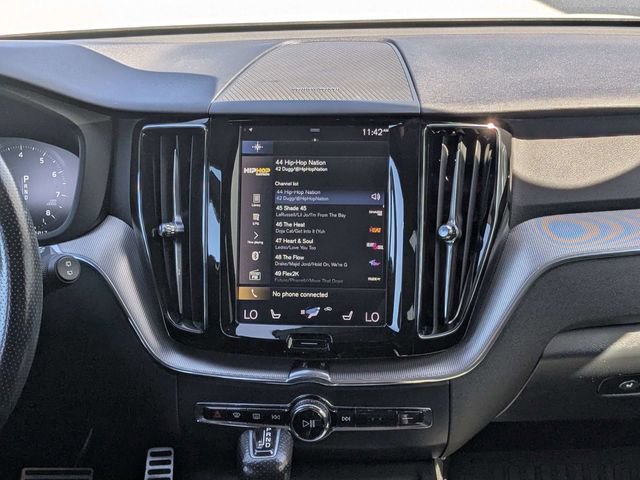 Used 2019 Volvo XC60 T6 R-Design w/ Protection Package Premier AWD/4WD image 18