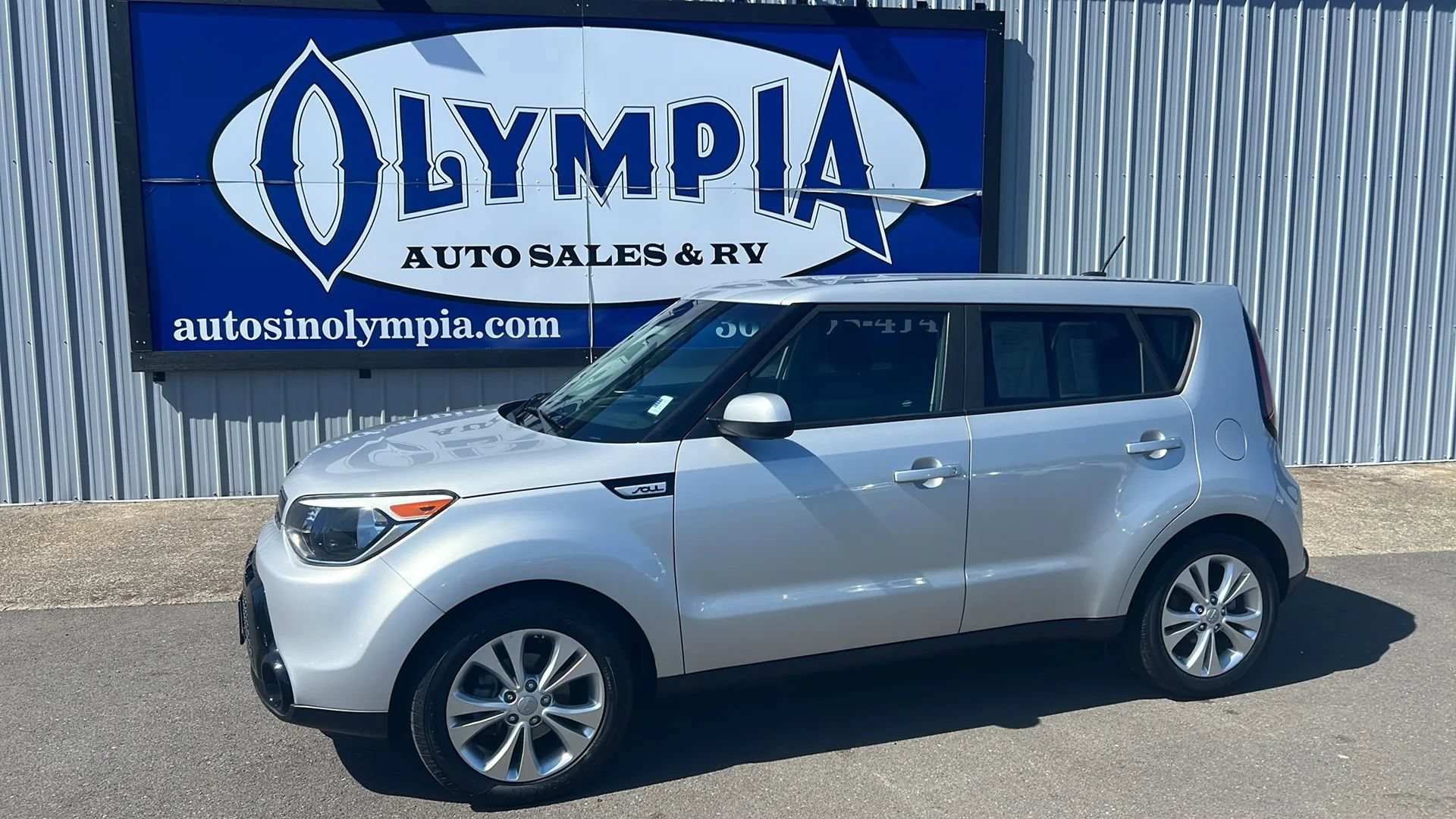 Used 2016 Kia Soul + FWD image 1