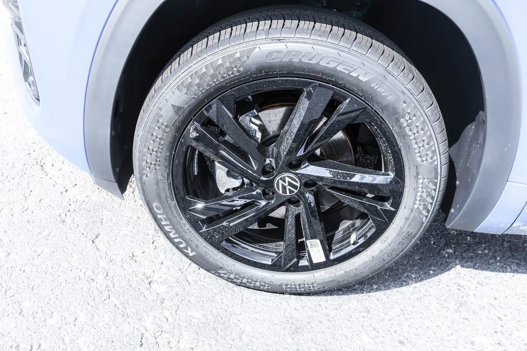 New 2026 Volkswagen Atlas Cross Sport SEL R-Line image 19