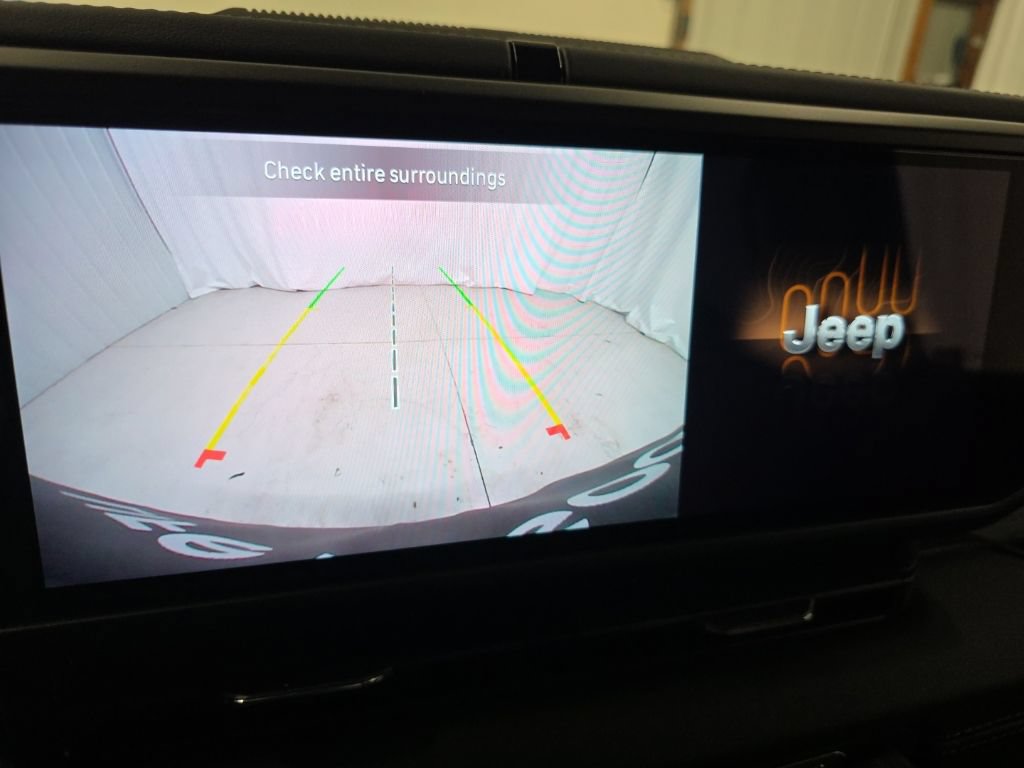Used 2025 Jeep Wrangler Unlimited Sahara AWD/4WD image 20