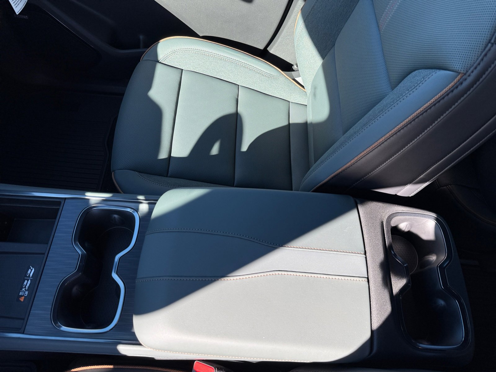 New 2026 GMC Acadia AT4 w/ Luxury Package image 14