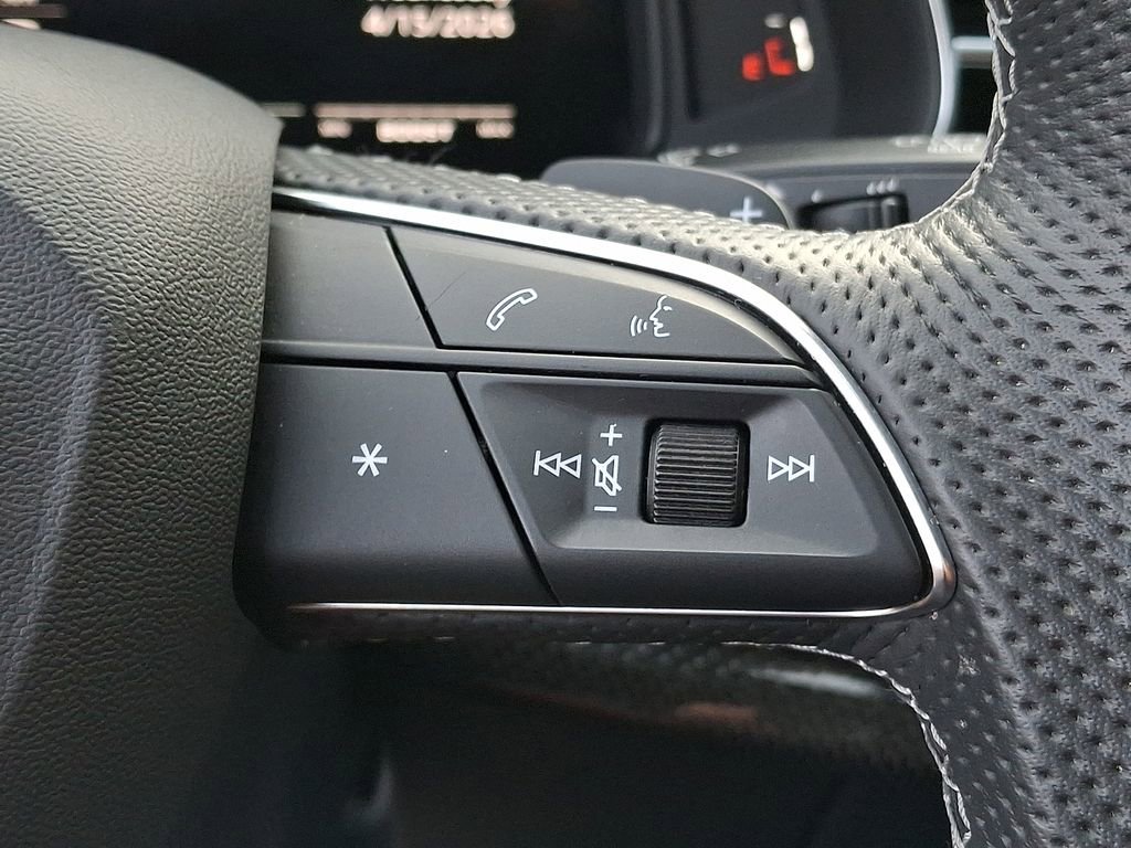 Used 2023 Audi SQ7 Prestige w/ Sport Package AWD/4WD image 19