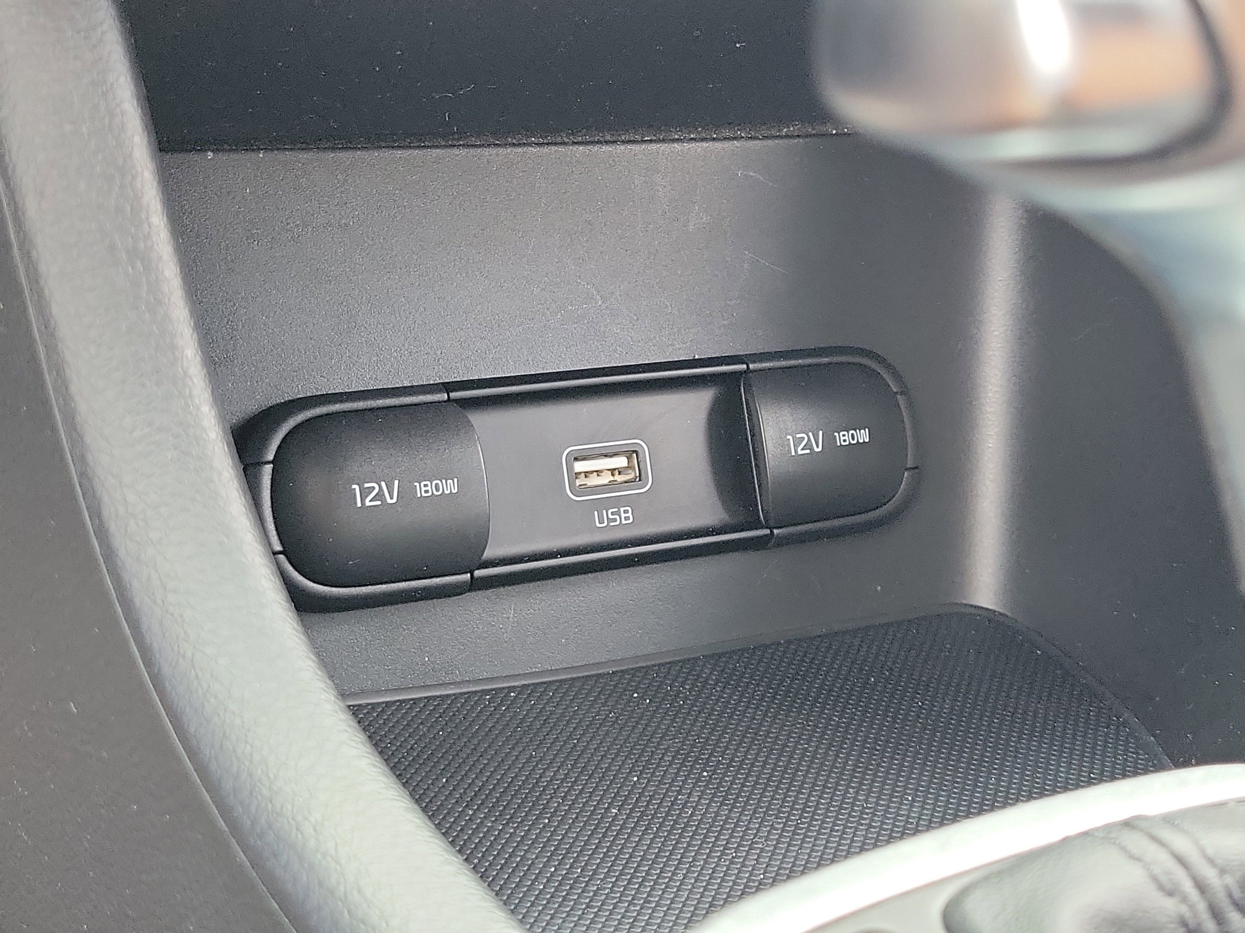 Used 2022 Kia Sportage Nightfall Edition FWD image 28