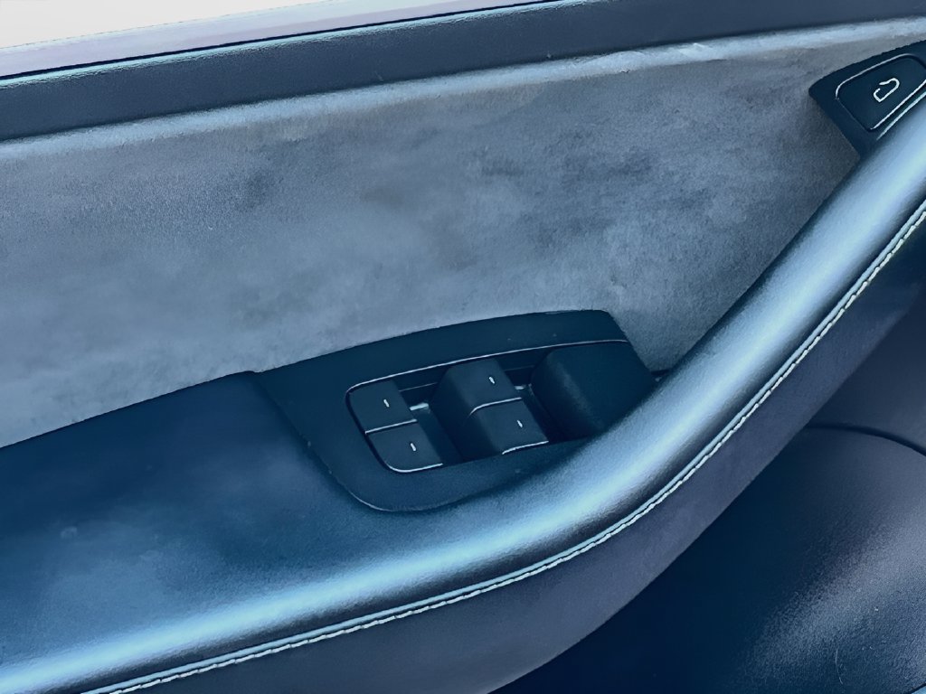 Used 2023 Tesla Model 3 Standard Range RWD image 17