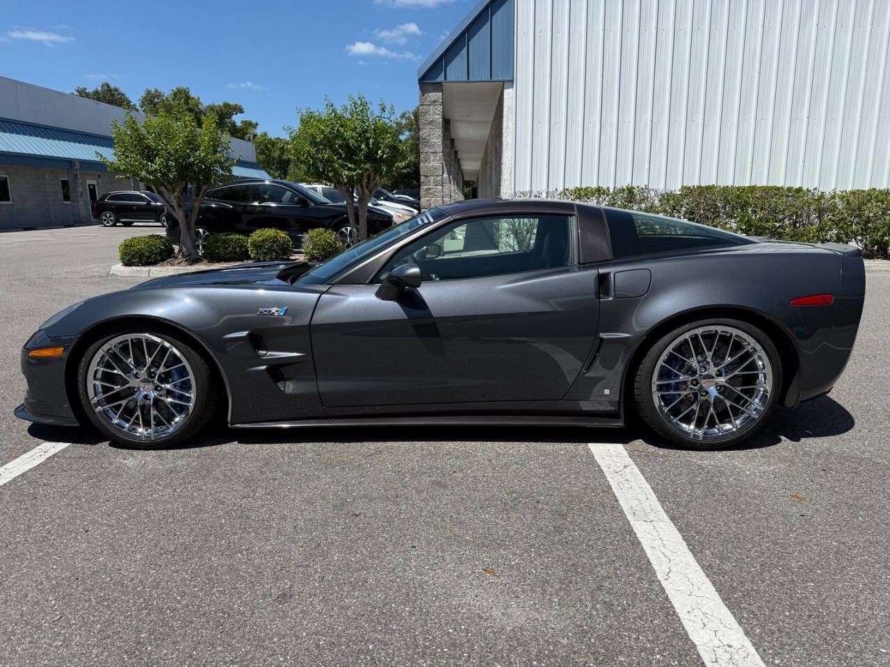 Used 2009 Chevrolet Corvette ZR1 w/ Preferred Equipment Group RWD image 4