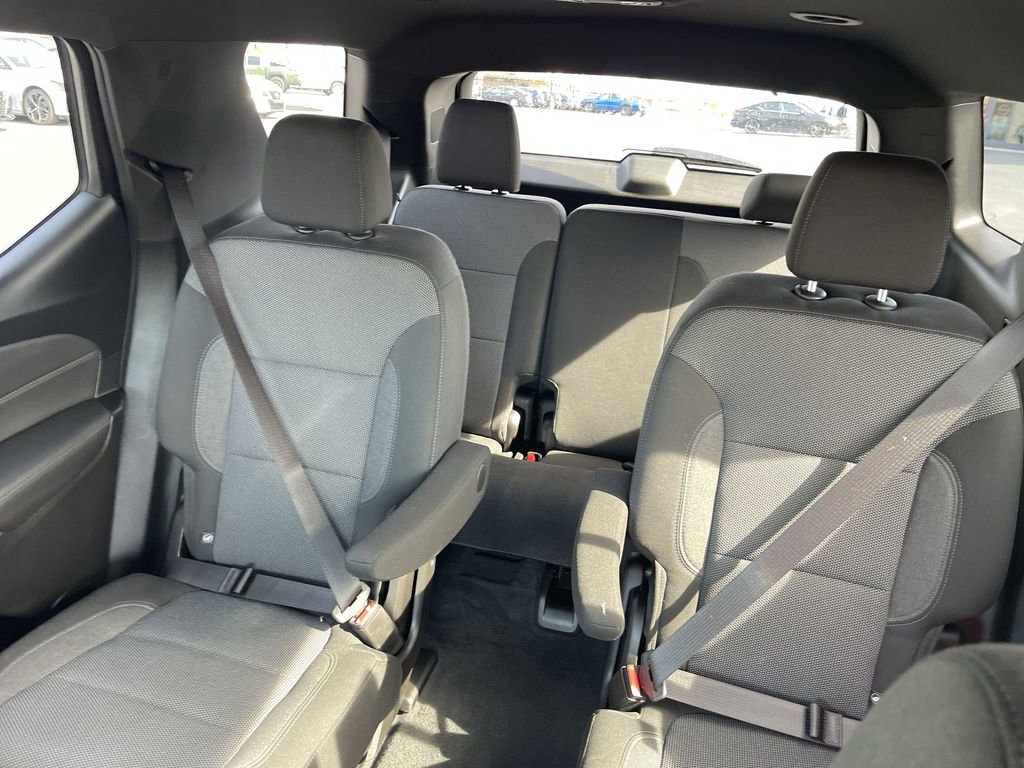Used 2023 Chevrolet Traverse LT image 21