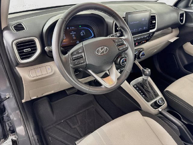 Certified 2025 Hyundai Venue SEL FWD image 13