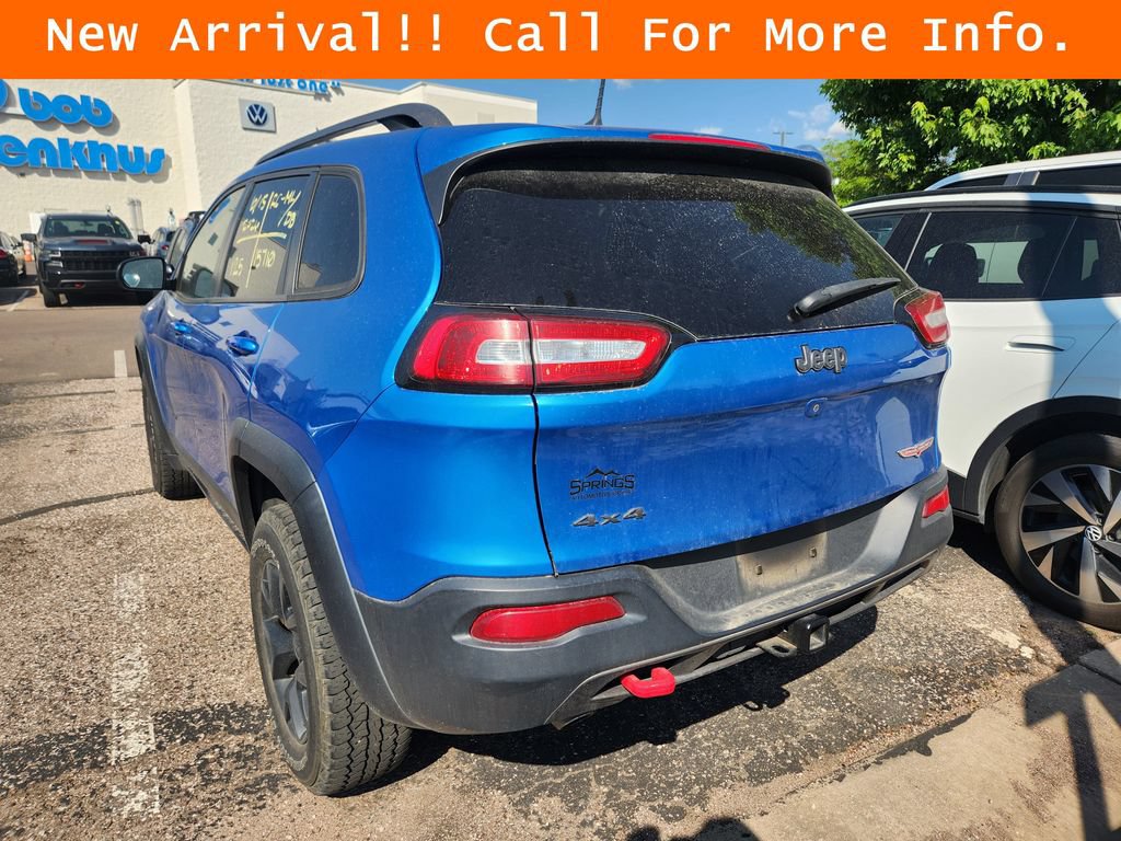 Used 2017 Jeep Cherokee Trailhawk w/ Comfort/Convenience Group AWD/4WD image 8