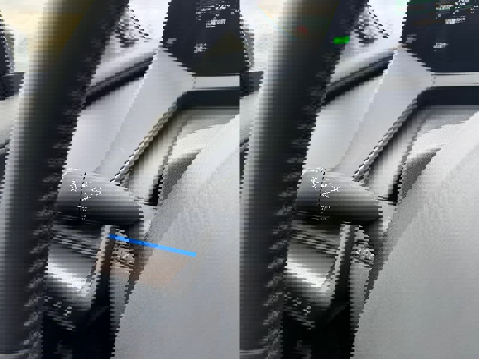 Used 2024 Toyota Prius Limited w/ Limited Premium Package image 21