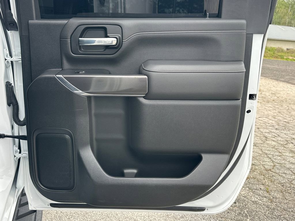 Used 2022 GMC Sierra 2500 AT4 w/ AT4 Preferred Package image 17