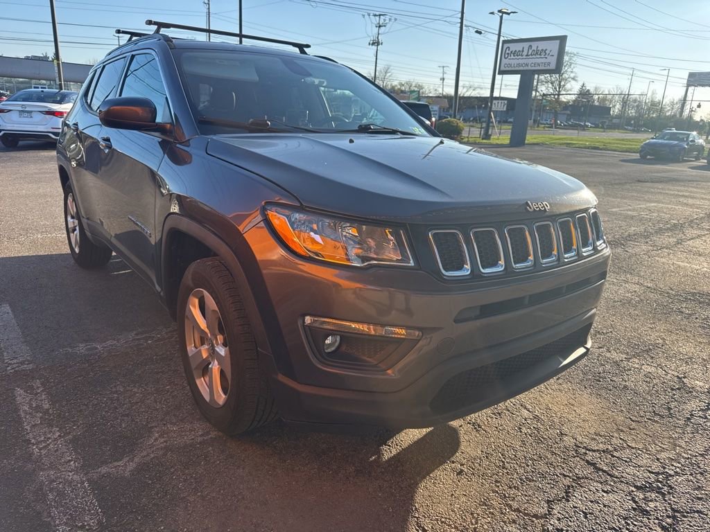 Used 2017 Jeep Compass Latitude w/ Popular Equipment Group image 2