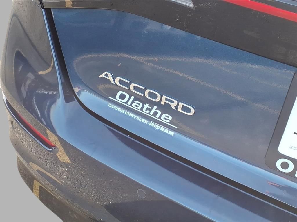 Used 2023 Honda Accord Touring image 7