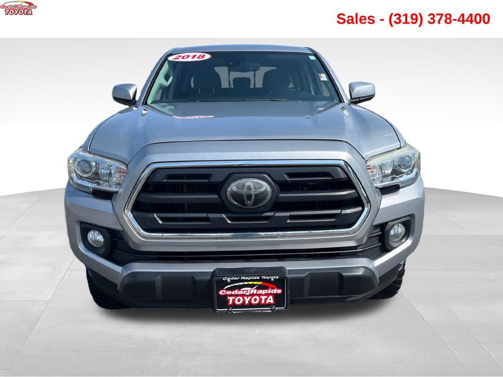 Used 2018 Toyota Tacoma SR5 w/ Four Season Floor Mat Package AWD/4WD image 11