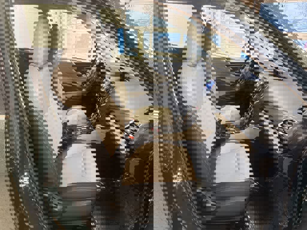 Used 2024 Subaru Forester Limited image 24