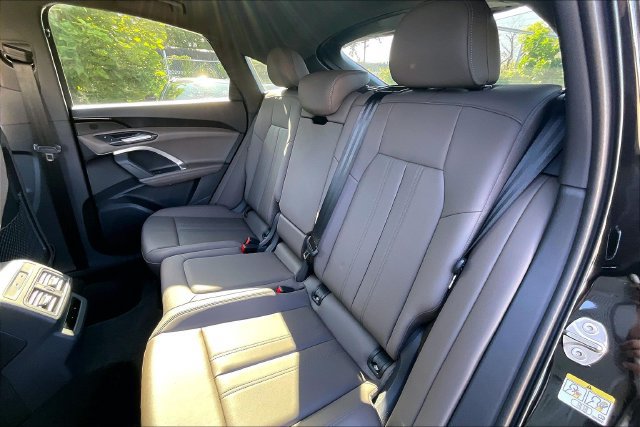Certified 2025 Audi Q5 Premium w/ Convenience Package AWD/4WD image 26