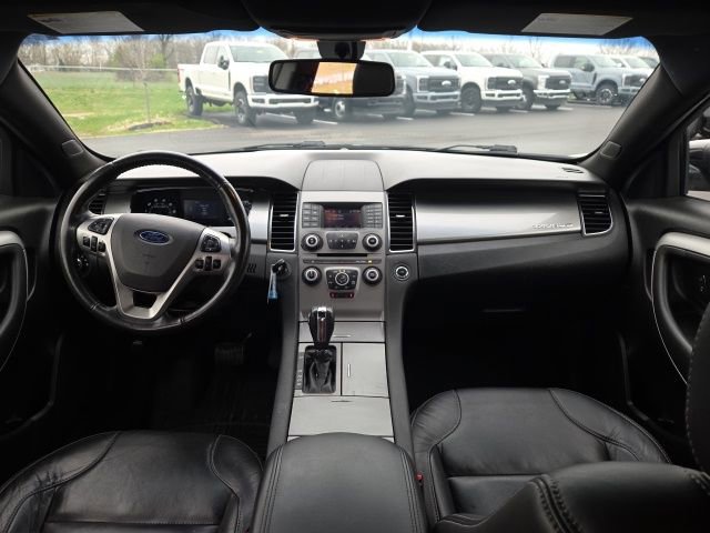 Used 2016 Ford Taurus SEL image 16