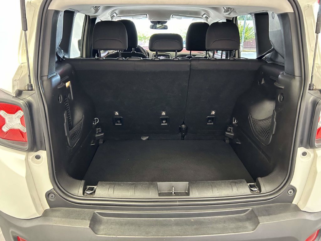 Used 2020 Jeep Renegade Sport w/ Sport Appearance Group FWD image 12