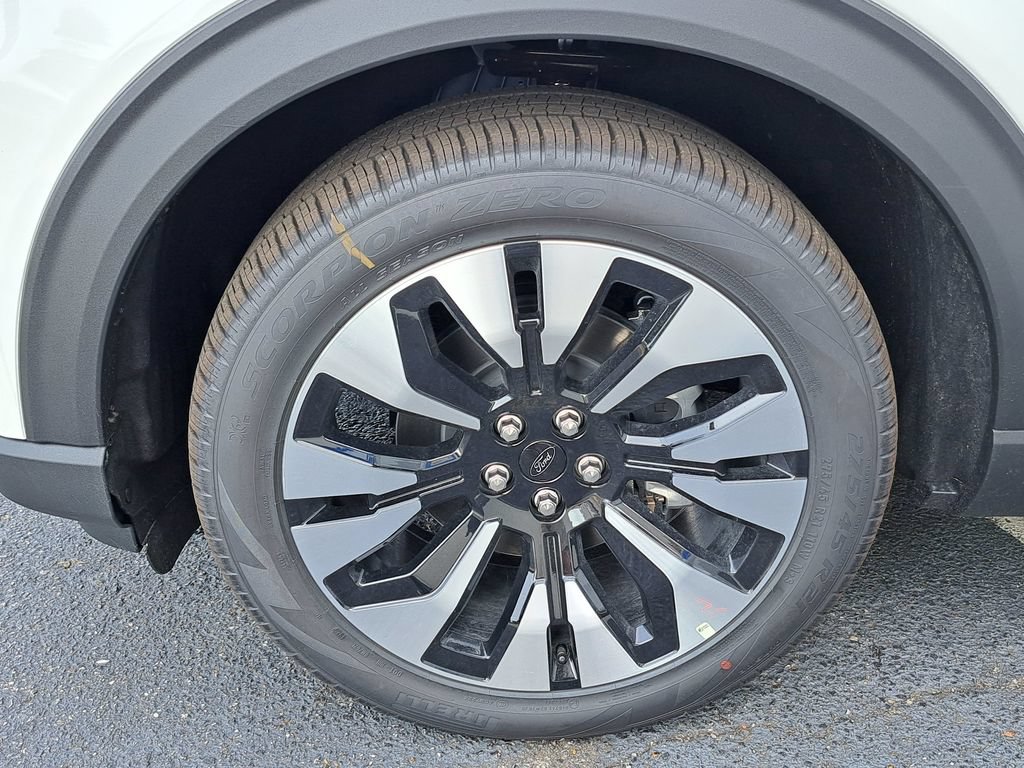 New 2026 Ford Explorer Platinum w/ LUX Leather Package AWD/4WD image 18
