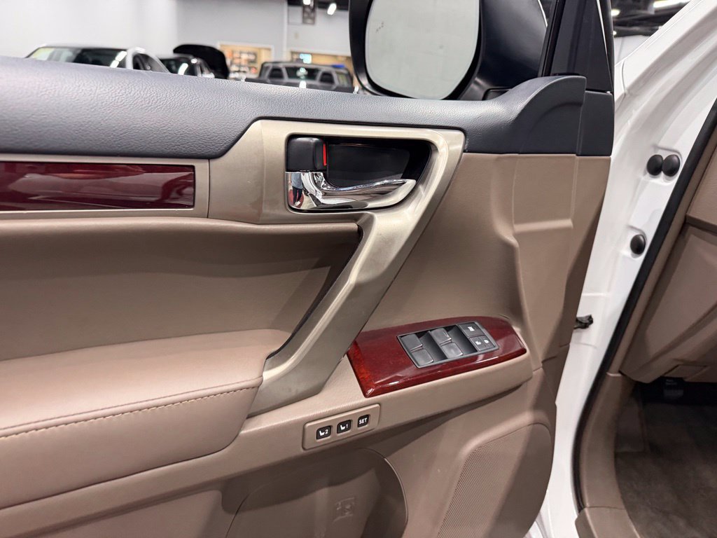 Used 2019 Lexus GX 460 Premium AWD/4WD image 17