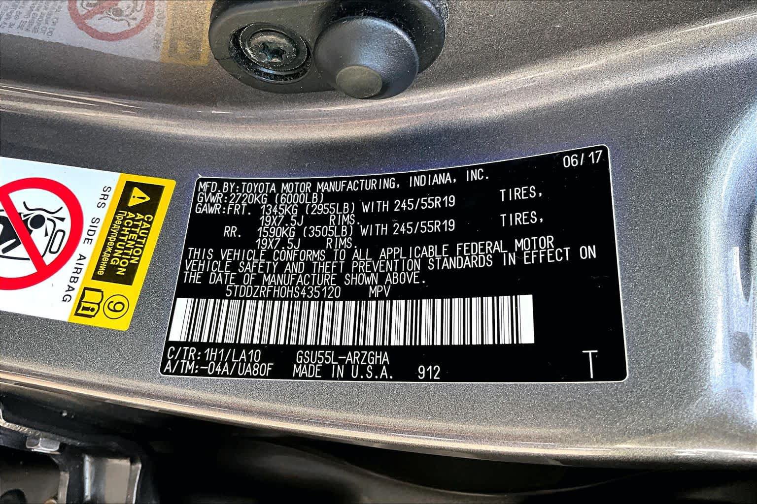 Used 2017 Toyota Highlander Limited Platinum w/ Carpet Mat Package AWD/4WD image 33