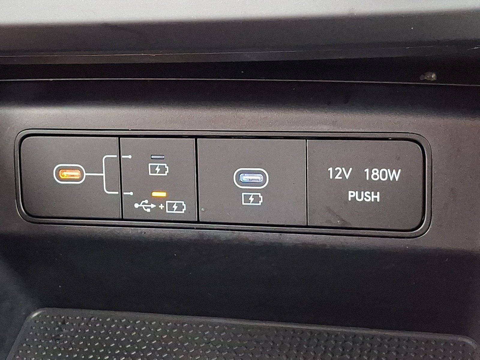 Used 2025 Hyundai Tucson SE AWD/4WD image 23