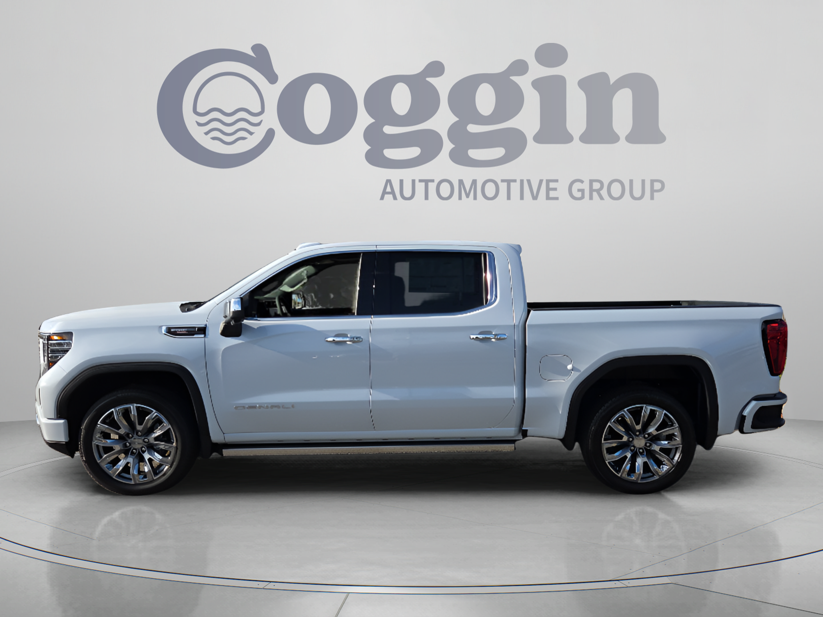 New 2026 GMC Sierra 1500 Denali w/ Denali Reserve Package AWD/4WD image 2