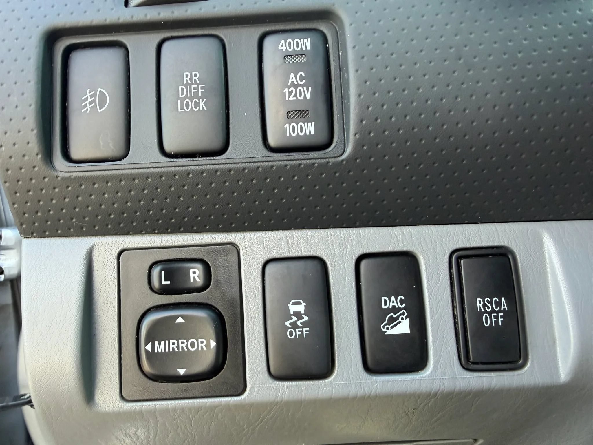 Used 2012 Toyota Tacoma 4x4 Access Cab V6 w/ TRD Off-Road Pkg image 37