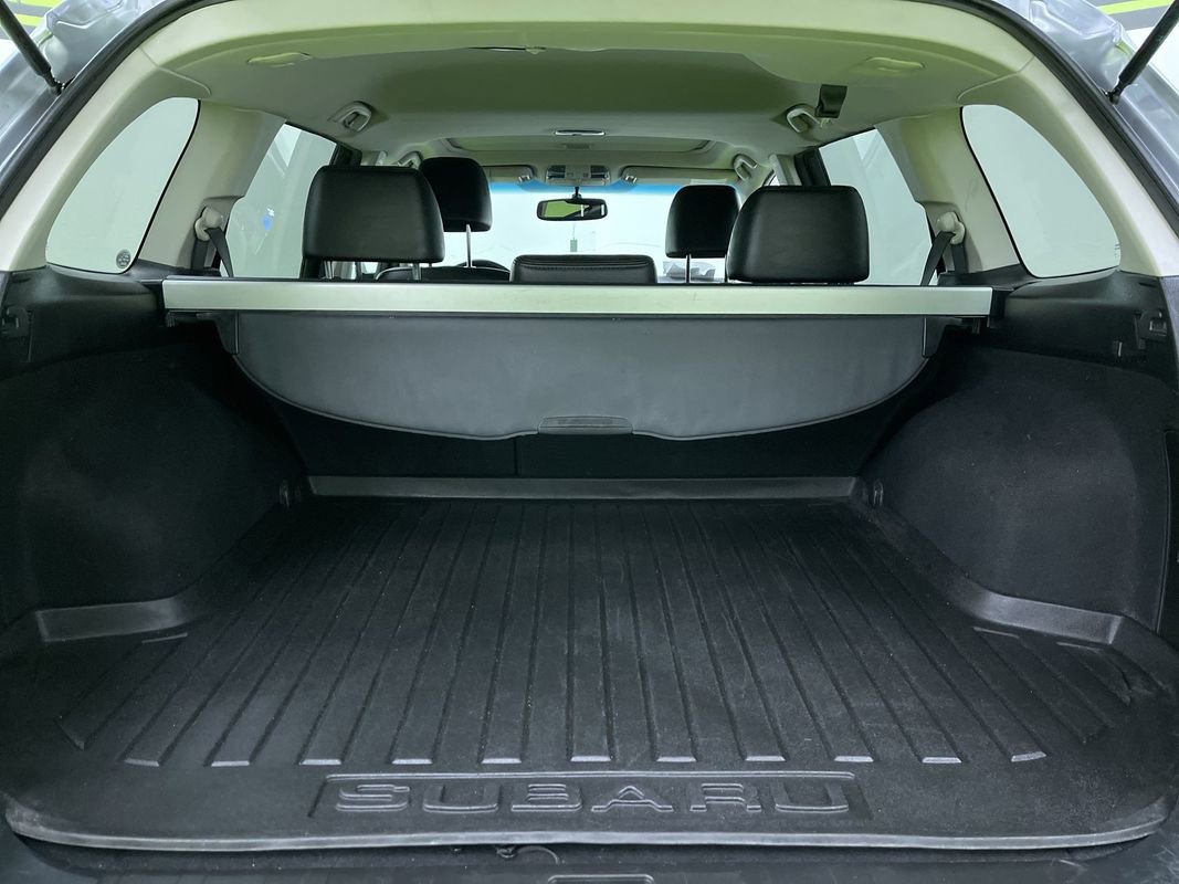 Used 2013 Subaru Outback 3.6R Limited w/ Moonroof Pkg image 26