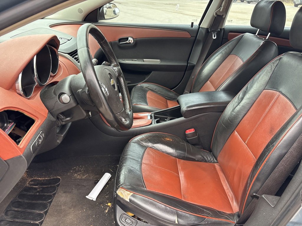 Used 2009 Chevrolet Malibu LTZ image 9