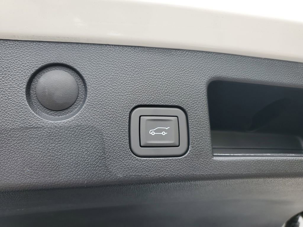 New 2026 Chevrolet Equinox LT image 8