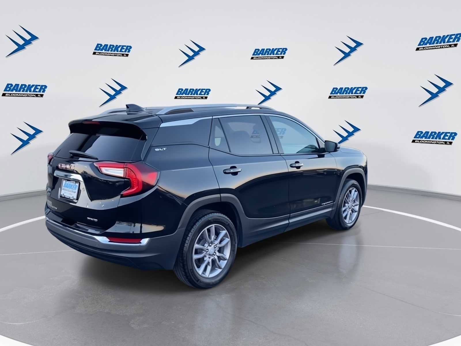 Used 2023 GMC Terrain SLT image 8