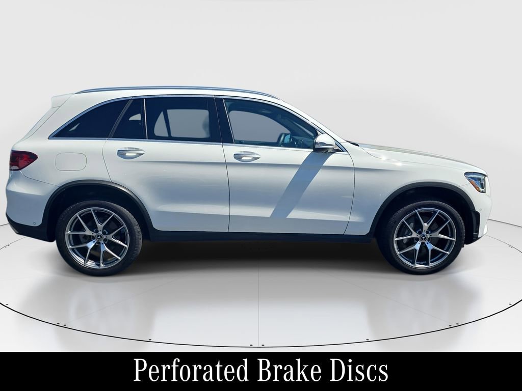 Certified 2022 Mercedes-Benz GLC 300 4MATIC image 4