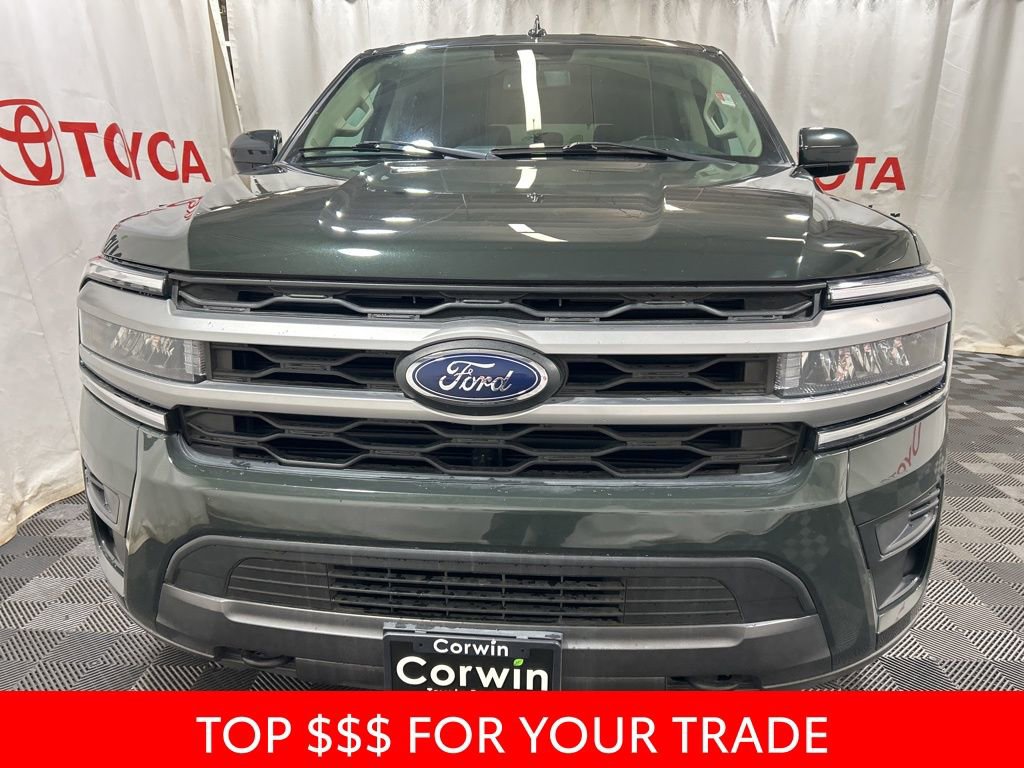 Used 2022 Ford Expedition XLT AWD/4WD image 2