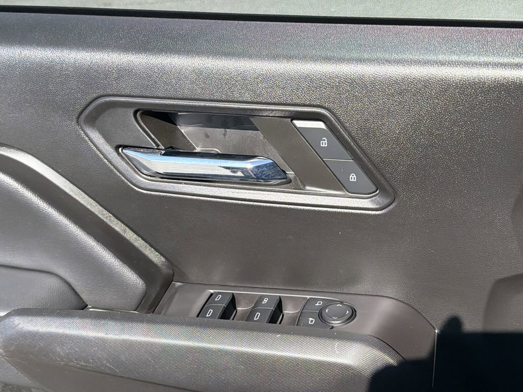Used 2024 Chevrolet Colorado LT w/ LT Convenience Package image 15